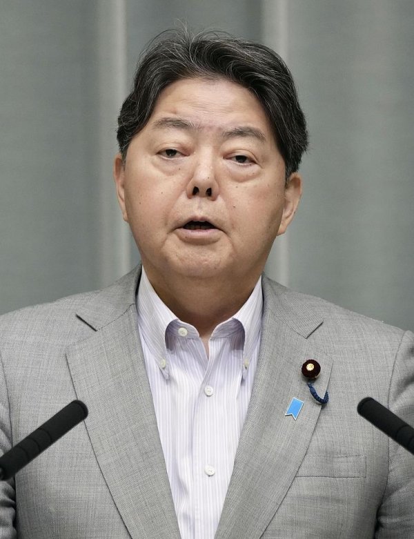 盘配资 日本政府高官“回避”历史, 激怒英国战俘之子